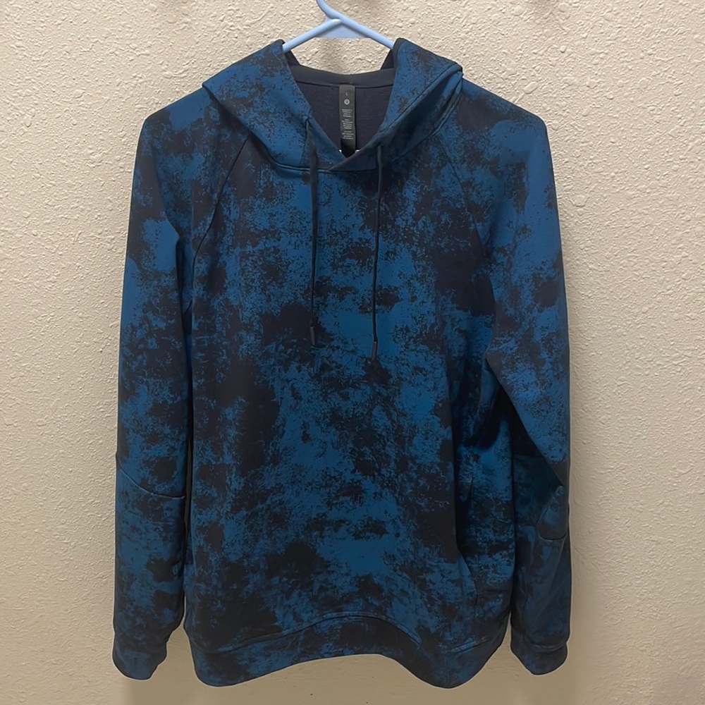 Men’s Lululemon hoodie